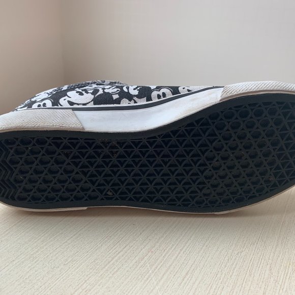 Disney Mickey Mouse Black and White Canvas Sneakers Size 8 - Picture 5 of 5